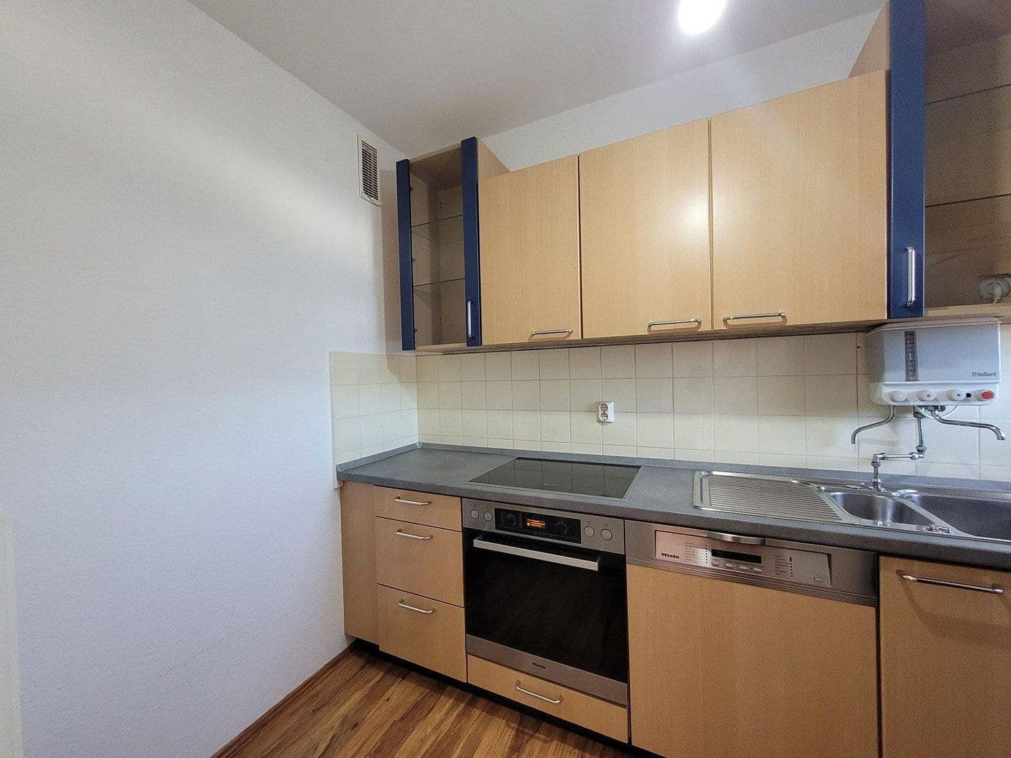 Prodej bytu 2+1 44 m², Bielefeld, Severní Porýní-Vestfálsko Prodej bytu 2+1 44 m², Bielefeld, Severní Porýní-Vestfálsko