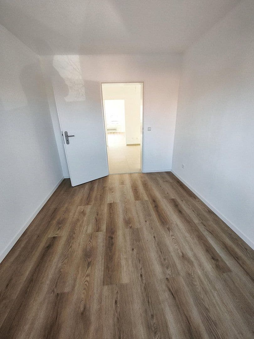 Pronájem bytu 5+1 112 m², Karlsruhe, Bádensko-Württembersko Pronájem bytu 5+1 112 m², Karlsruhe, Bádensko-Württembersko