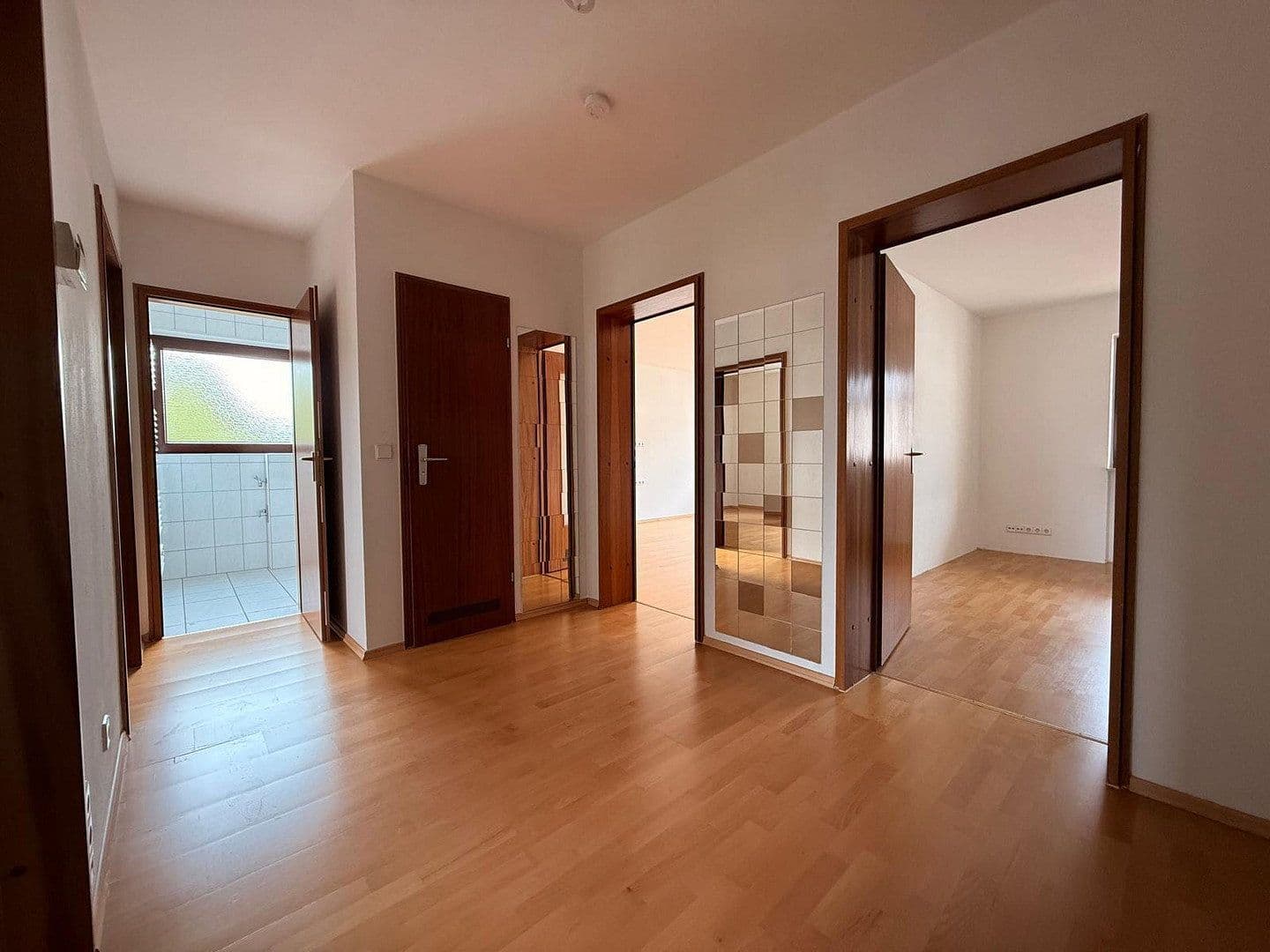 Pronájem bytu 3+1 70 m², Nordbahnstr. 99, Kaiserslautern, Porýní-Falc Pronájem bytu 3+1 70 m², Nordbahnstr. 99, Kaiserslautern, Porýní-Falc