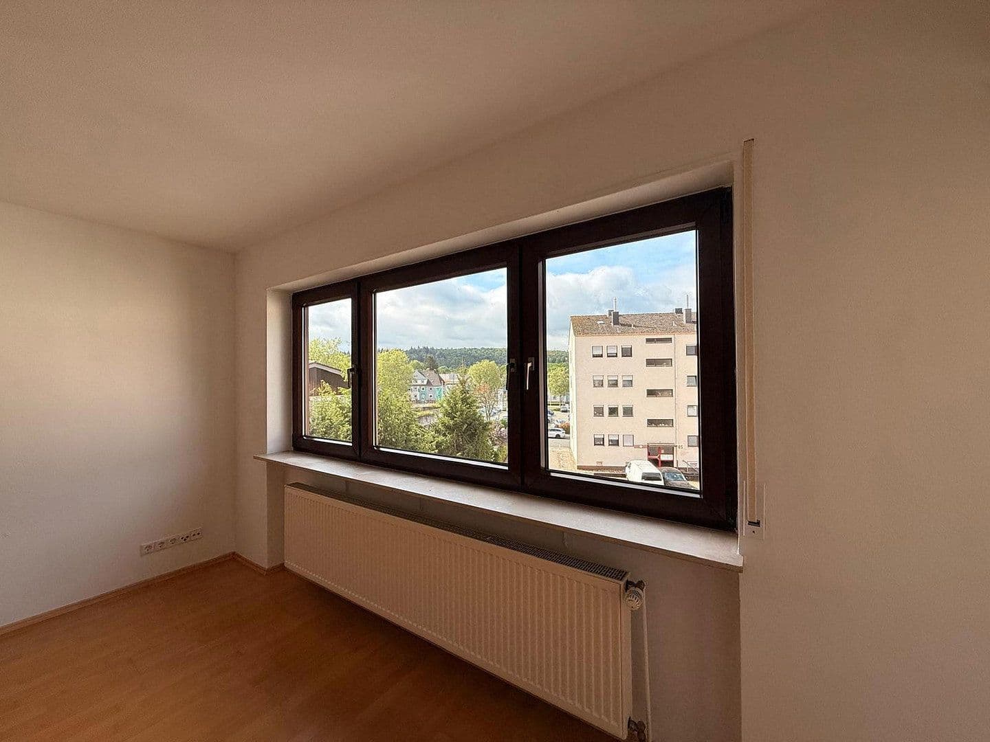 Pronájem bytu 3+1 70 m², Nordbahnstr. 99, Kaiserslautern, Porýní-Falc Pronájem bytu 3+1 70 m², Nordbahnstr. 99, Kaiserslautern, Porýní-Falc