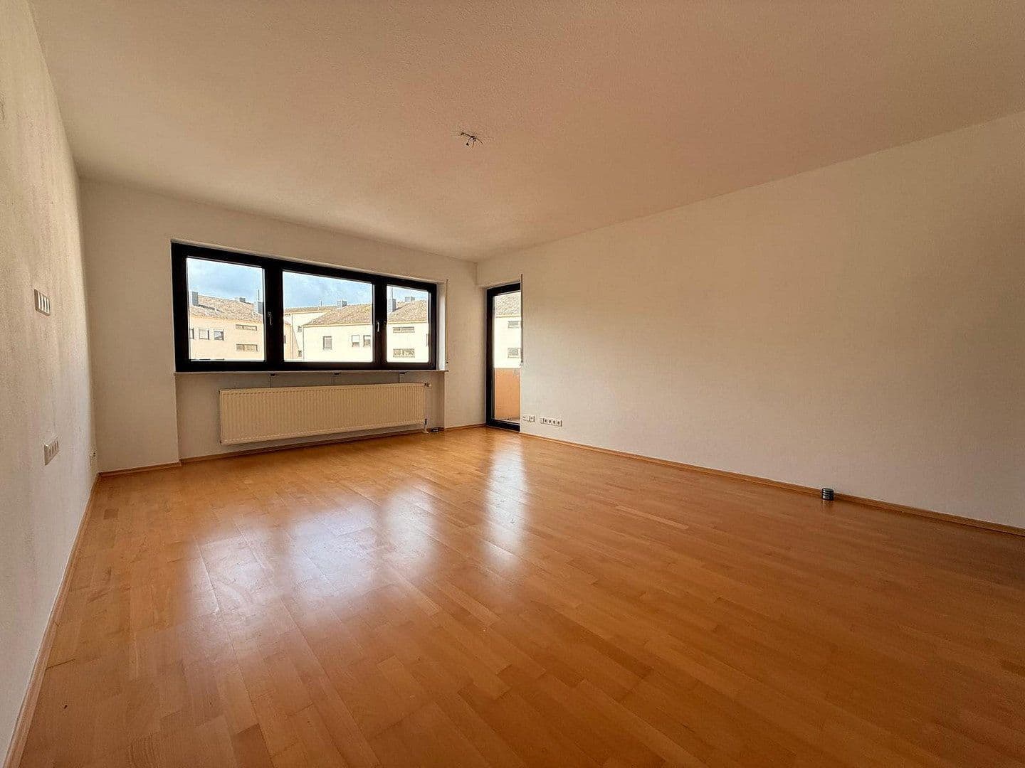 Pronájem bytu 3+1 70 m², Nordbahnstr. 99, Kaiserslautern, Porýní-Falc Pronájem bytu 3+1 70 m², Nordbahnstr. 99, Kaiserslautern, Porýní-Falc