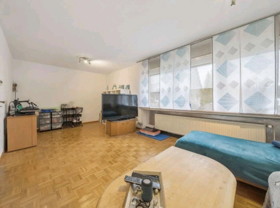 Prodej domu 100 m², pozemek 416 m², Knappenweg 35A, Lehrte, Dolní Sasko Prodej domu 100 m², pozemek 416 m², Knappenweg 35A, Lehrte, Dolní Sasko