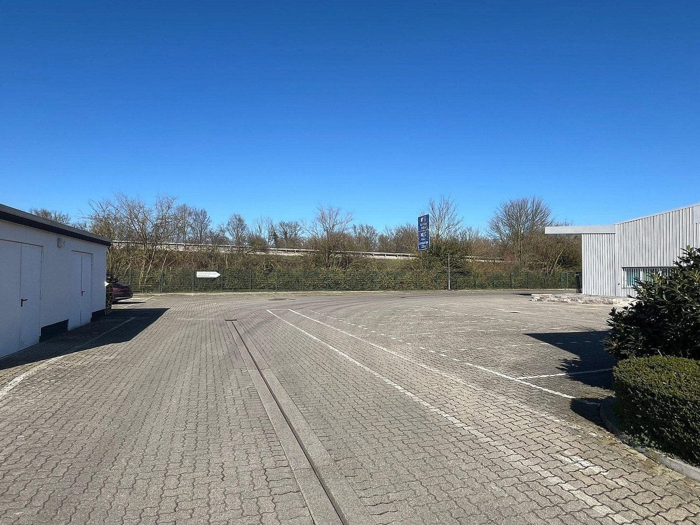 Pronájem kanceláře 932 m², Fußgönheim, Porýní-Falc Pronájem kanceláře 932 m², Fußgönheim, Porýní-Falc