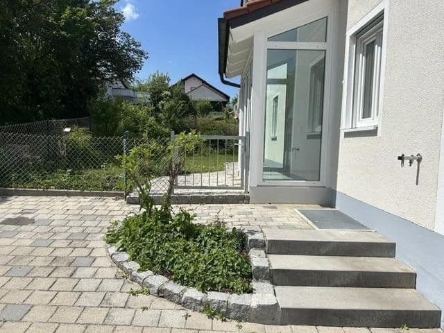 Prodej domu 150 m², pozemek 291 m², Brunnenstraße 2, Ottenhofen, Bavorsko Prodej domu 150 m², pozemek 291 m², Brunnenstraße 2, Ottenhofen, Bavorsko