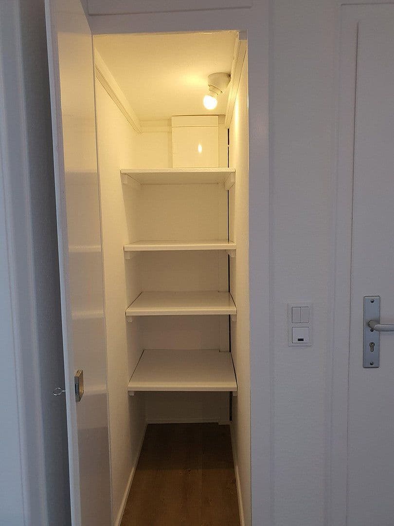 Pronájem bytu 3+1 71 m², Witten, Severní Porýní-Vestfálsko Pronájem bytu 3+1 71 m², Witten, Severní Porýní-Vestfálsko
