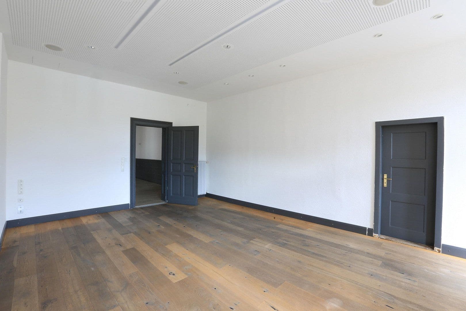 Pronájem kanceláře 321 m², Augsburg, Bavorsko Pronájem kanceláře 321 m², Augsburg, Bavorsko