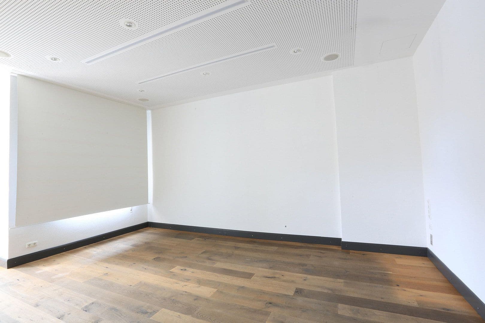 Pronájem kanceláře 321 m², Augsburg, Bavorsko Pronájem kanceláře 321 m², Augsburg, Bavorsko