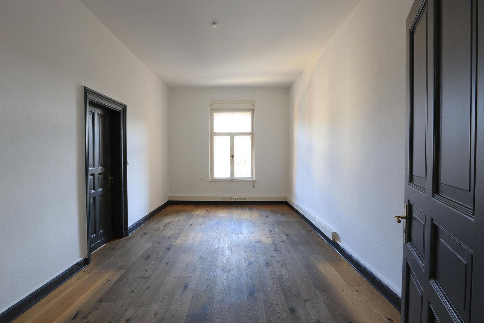 Pronájem kanceláře 321 m², Augsburg, Bavorsko Pronájem kanceláře 321 m², Augsburg, Bavorsko