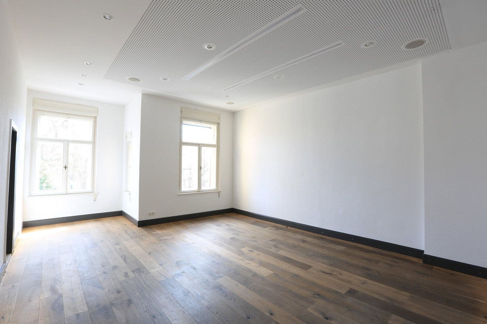 Pronájem kanceláře 321 m², Augsburg, Bavorsko Pronájem kanceláře 321 m², Augsburg, Bavorsko