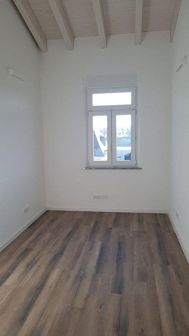 Pronájem bytu 4+1 100 m², Oelsnitzer Str. 19, Hof, Bavorsko Pronájem bytu 4+1 100 m², Oelsnitzer Str. 19, Hof, Bavorsko