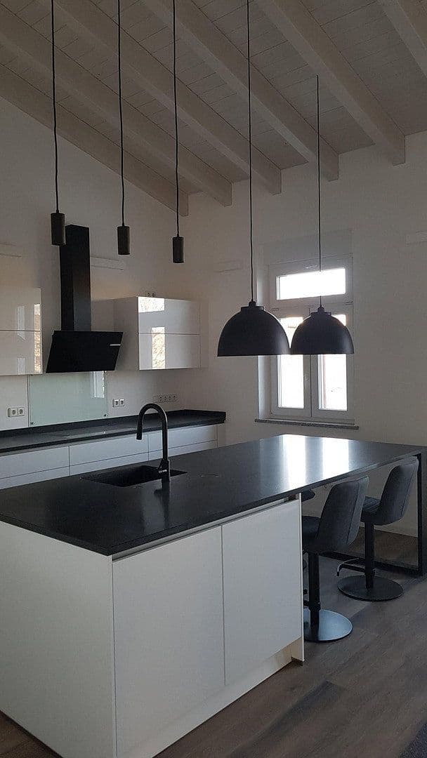 Pronájem bytu 4+1 100 m², Oelsnitzer Str. 19, Hof, Bavorsko Pronájem bytu 4+1 100 m², Oelsnitzer Str. 19, Hof, Bavorsko