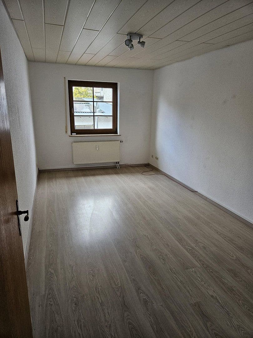 Pronájem bytu 3+1 97 m², Ingelheim am Rhein, Porýní-Falc Pronájem bytu 3+1 97 m², Ingelheim am Rhein, Porýní-Falc