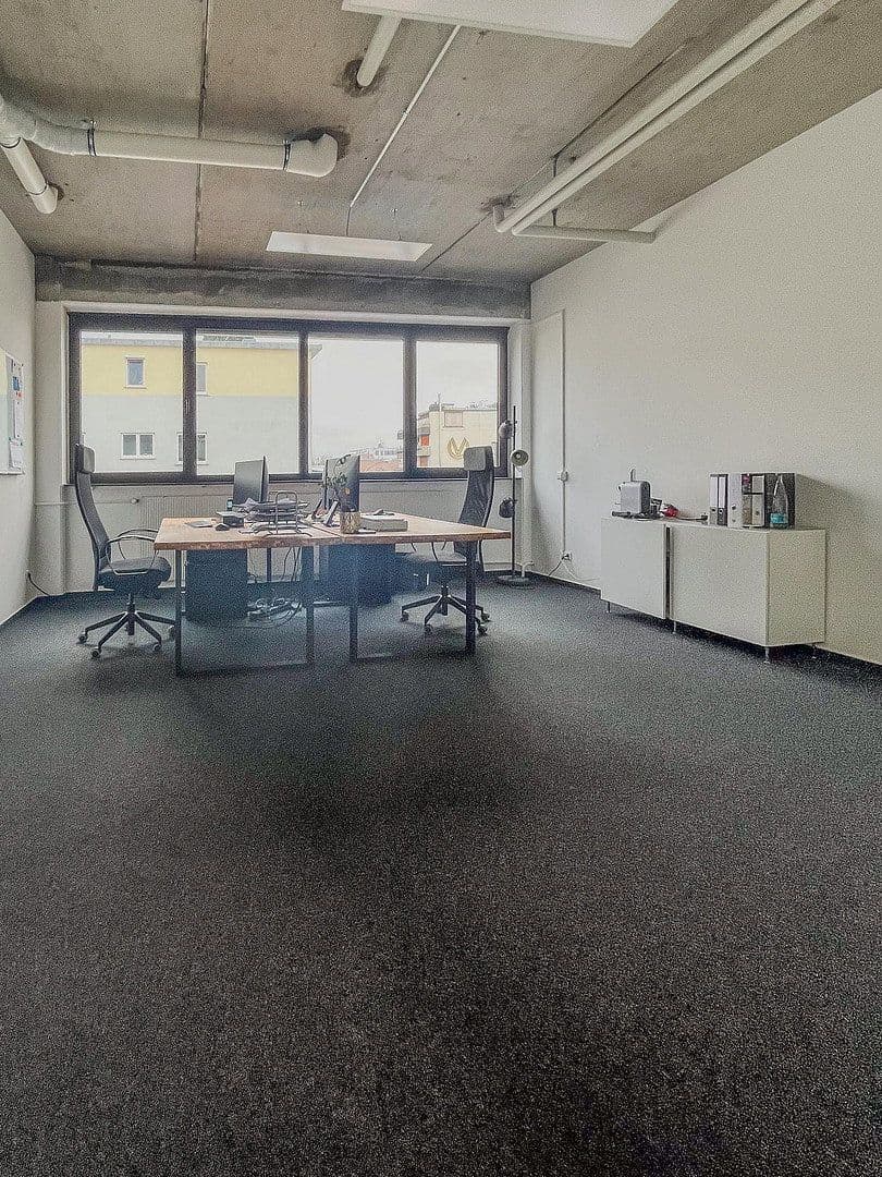 Pronájem kanceláře 230 m², Porschestrasse 2, Fellbach, Bádensko-Württembersko Pronájem kanceláře 230 m², Porschestrasse 2, Fellbach, Bádensko-Württembersko