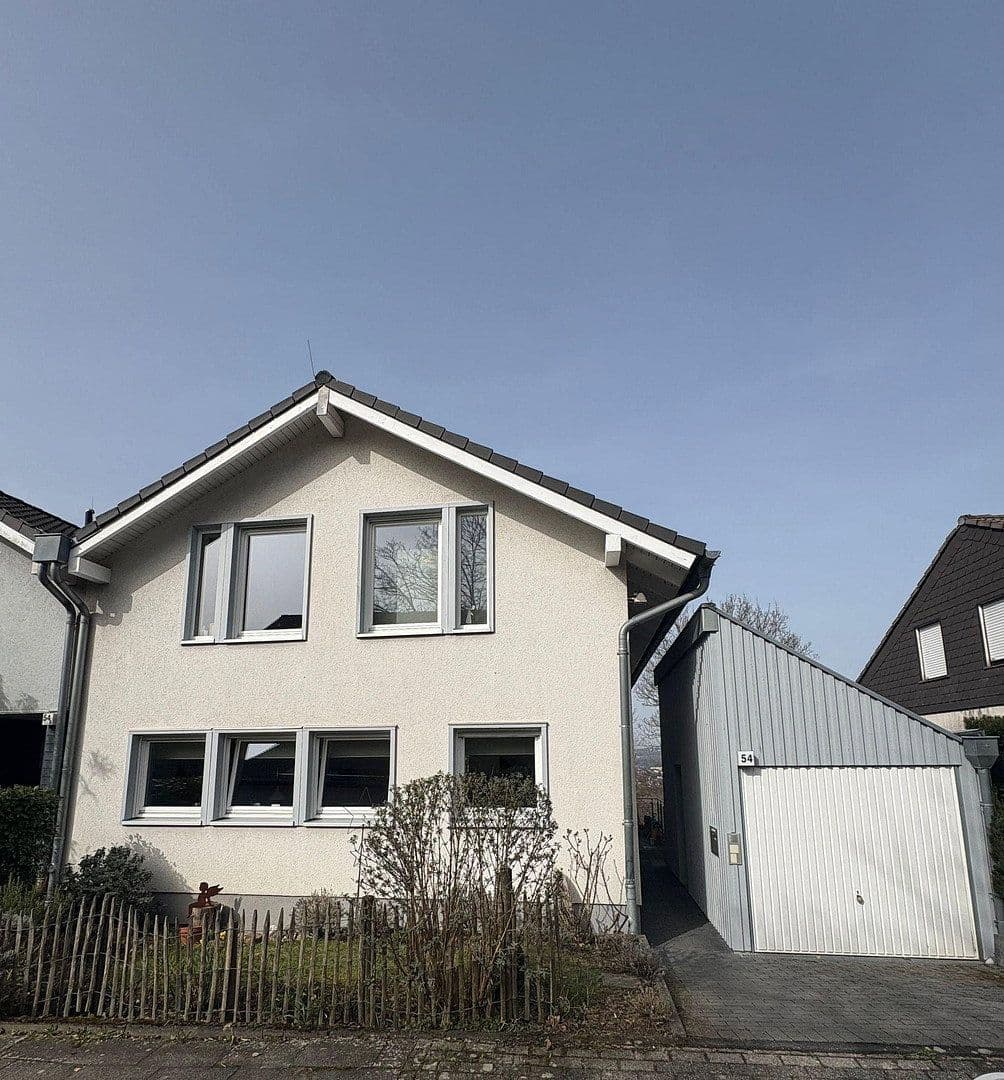 Prodej domu 213 m², pozemek 313 m², Wuppertal, Severní Porýní-Vestfálsko Prodej domu 213 m², pozemek 313 m², Wuppertal, Severní Porýní-Vestfálsko