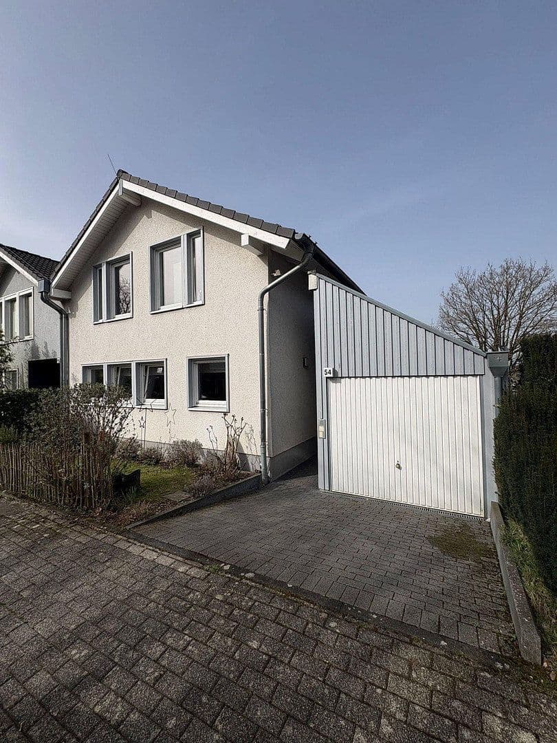 Prodej domu 213 m², pozemek 313 m², Wuppertal, Severní Porýní-Vestfálsko Prodej domu 213 m², pozemek 313 m², Wuppertal, Severní Porýní-Vestfálsko