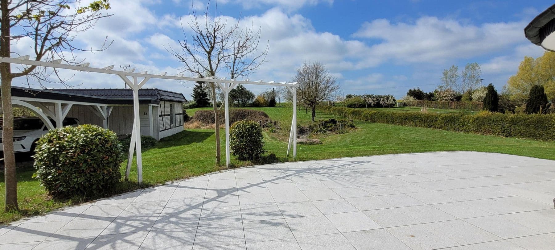 Prodej domu 250 m², pozemek 2.284 m², Schwerin, Mecklenburg-Vorpommern Prodej domu 250 m², pozemek 2.284 m², Schwerin, Mecklenburg-Vorpommern