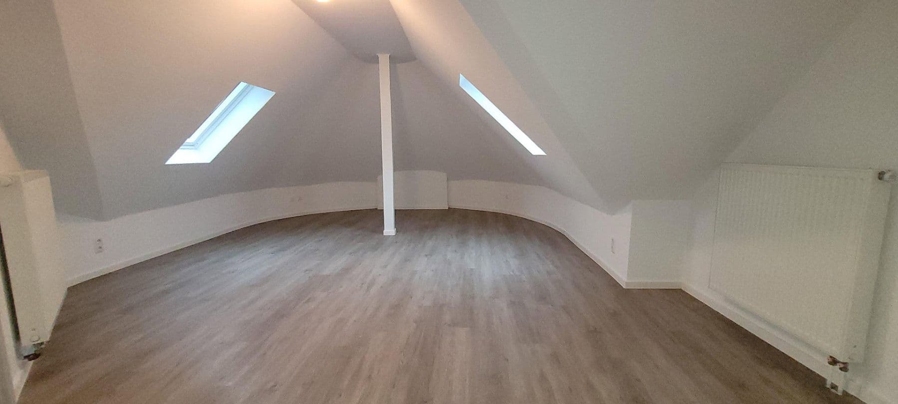 Prodej domu 250 m², pozemek 2.284 m², Schwerin, Mecklenburg-Vorpommern Prodej domu 250 m², pozemek 2.284 m², Schwerin, Mecklenburg-Vorpommern