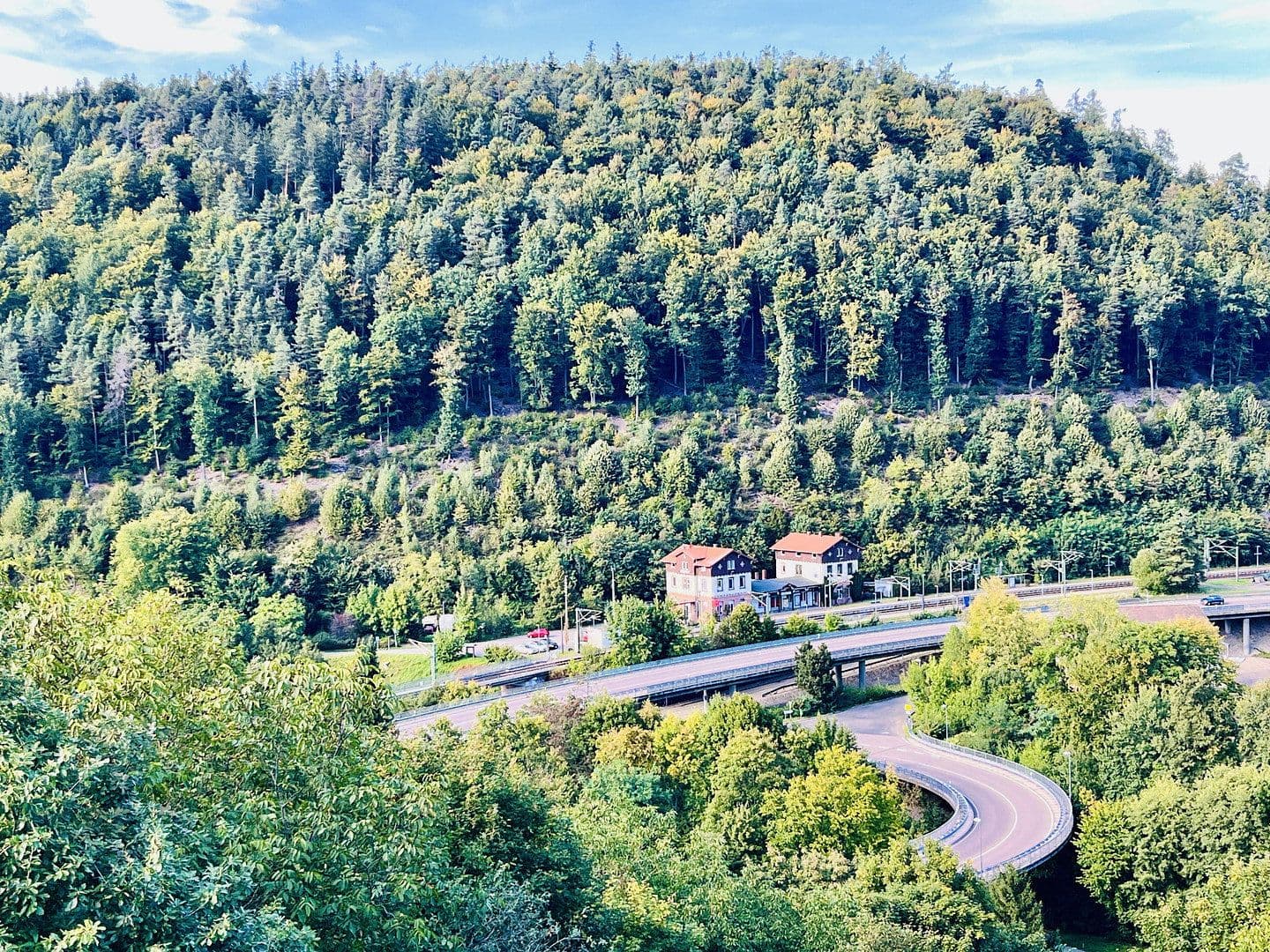 Prodej domu 146 m², pozemek 1.550 m², Neuenbürg, Bádensko-Württembersko Prodej domu 146 m², pozemek 1.550 m², Neuenbürg, Bádensko-Württembersko