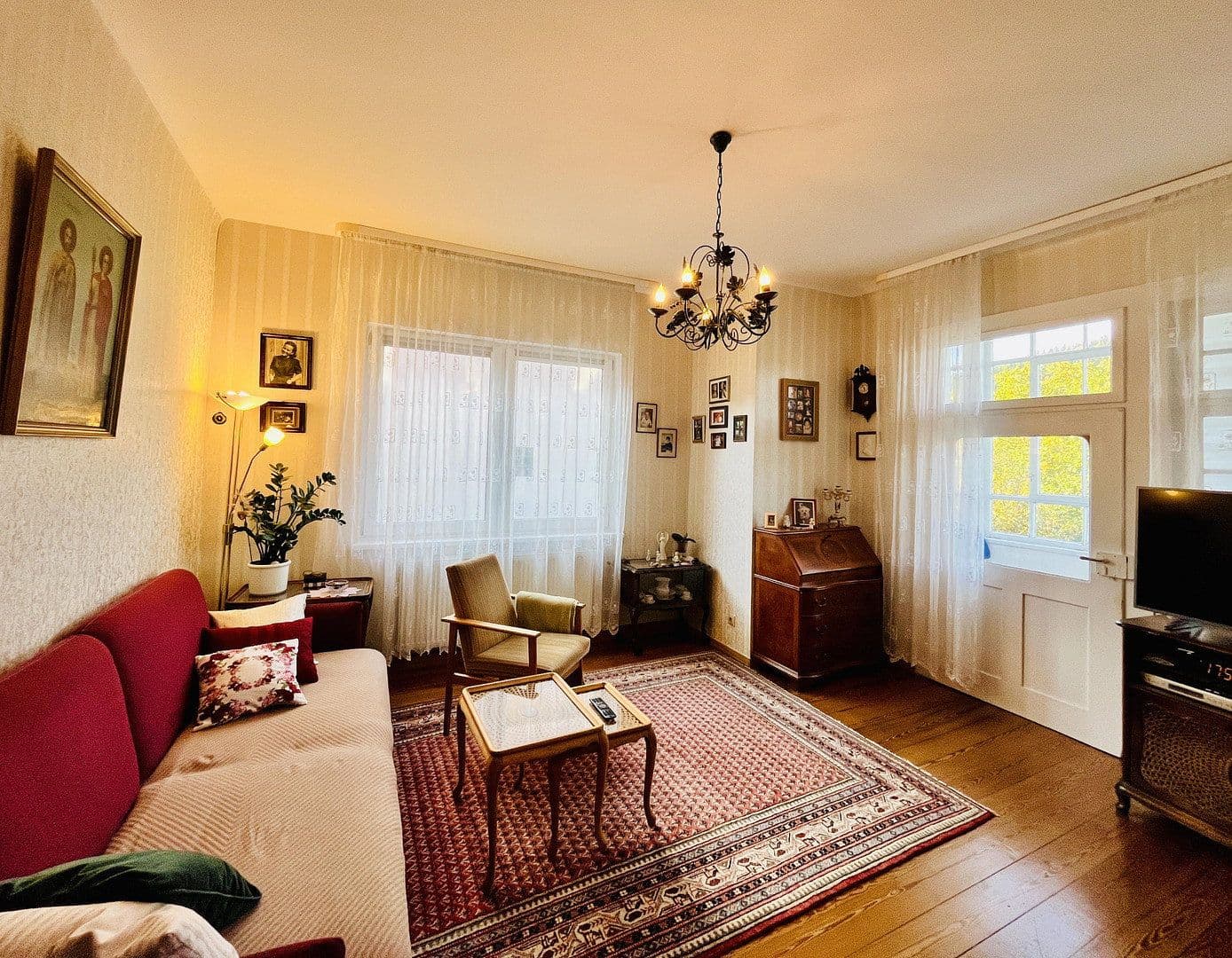 Prodej domu 146 m², pozemek 1.550 m², Neuenbürg, Bádensko-Württembersko Prodej domu 146 m², pozemek 1.550 m², Neuenbürg, Bádensko-Württembersko