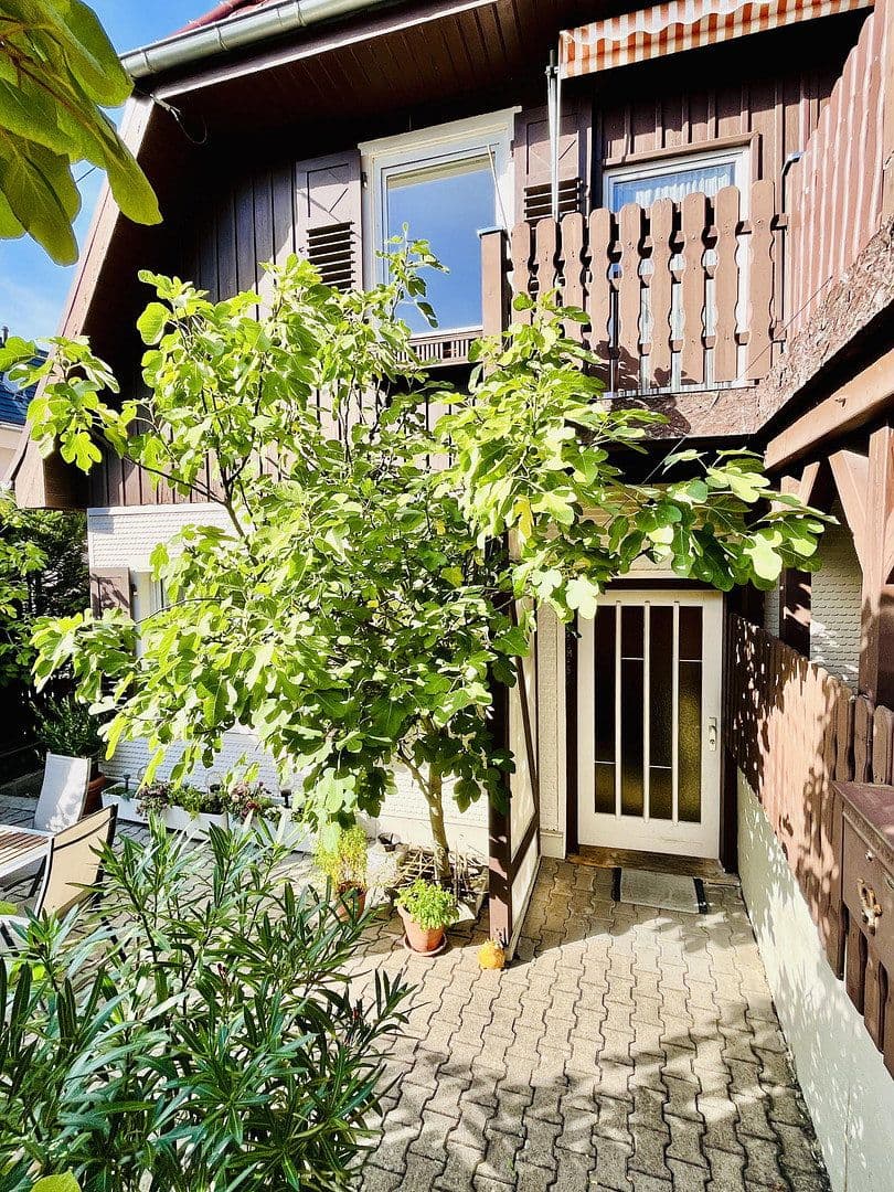 Prodej domu 146 m², pozemek 1.550 m², Neuenbürg, Bádensko-Württembersko Prodej domu 146 m², pozemek 1.550 m², Neuenbürg, Bádensko-Württembersko