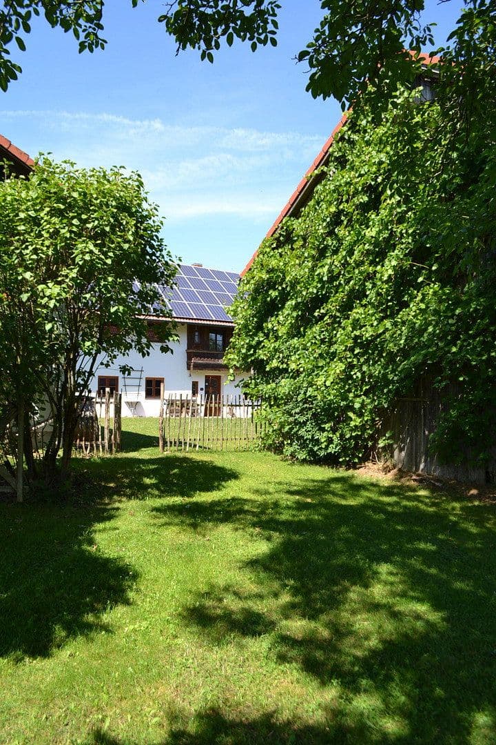 Prodej domu 340 m², pozemek 5.400 m², Massing, Bavorsko Prodej domu 340 m², pozemek 5.400 m², Massing, Bavorsko