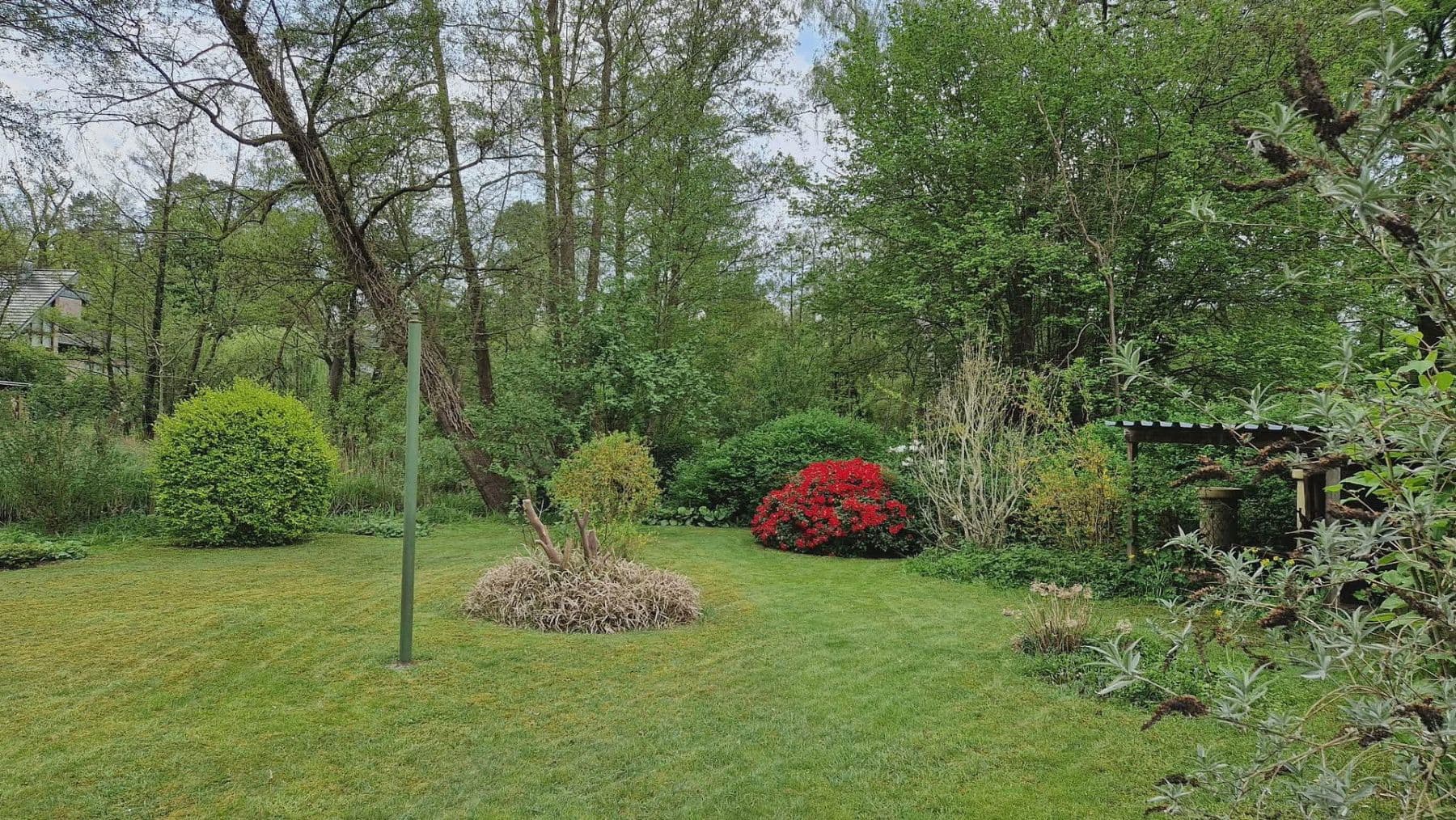 Prodej domu 115 m², pozemek 2.082 m², Lindenallee 43, Mühlenbecker Land, Braniborsko Prodej domu 115 m², pozemek 2.082 m², Lindenallee 43, Mühlenbecker Land, Braniborsko