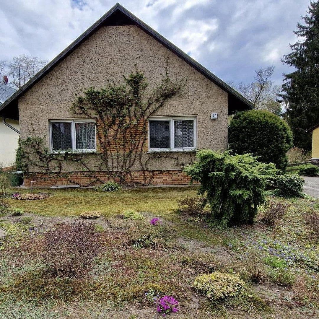 Prodej domu 115 m², pozemek 2.082 m², Lindenallee 43, Mühlenbecker Land, Braniborsko Prodej domu 115 m², pozemek 2.082 m², Lindenallee 43, Mühlenbecker Land, Braniborsko