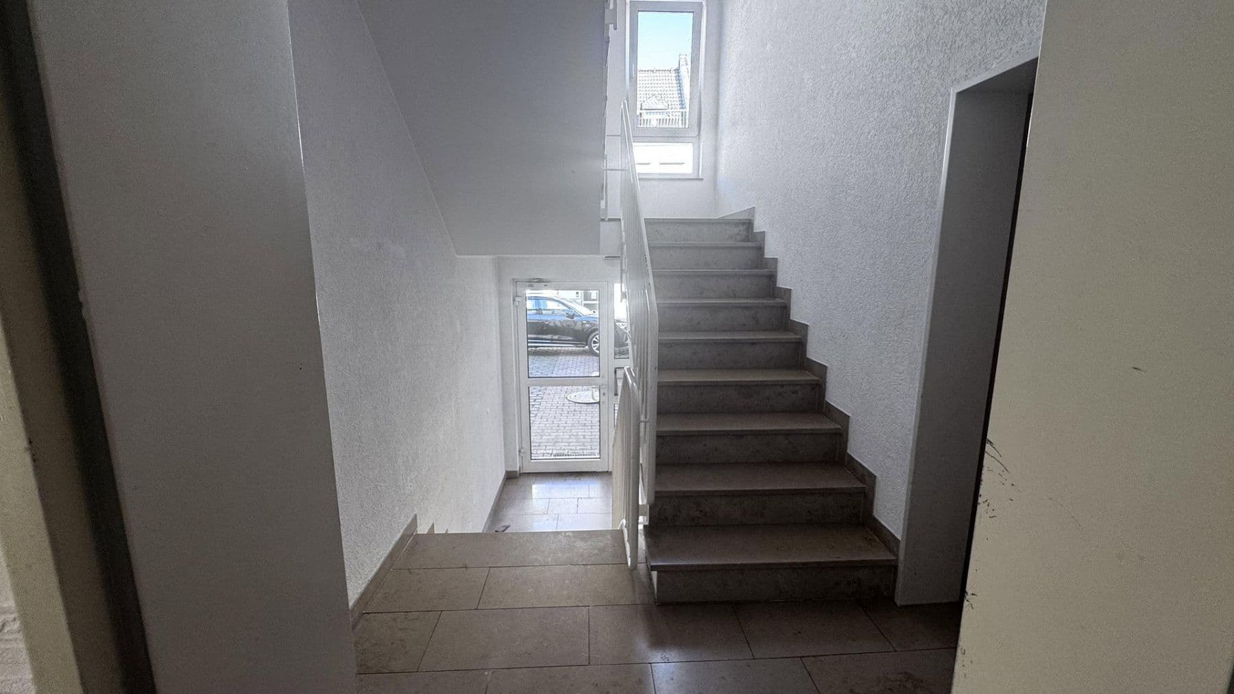 Prodej bytu 2+1 52 m², Erich-Ollenhauer Straße 270a, Wiesbaden, Hessen Prodej bytu 2+1 52 m², Erich-Ollenhauer Straße 270a, Wiesbaden, Hessen