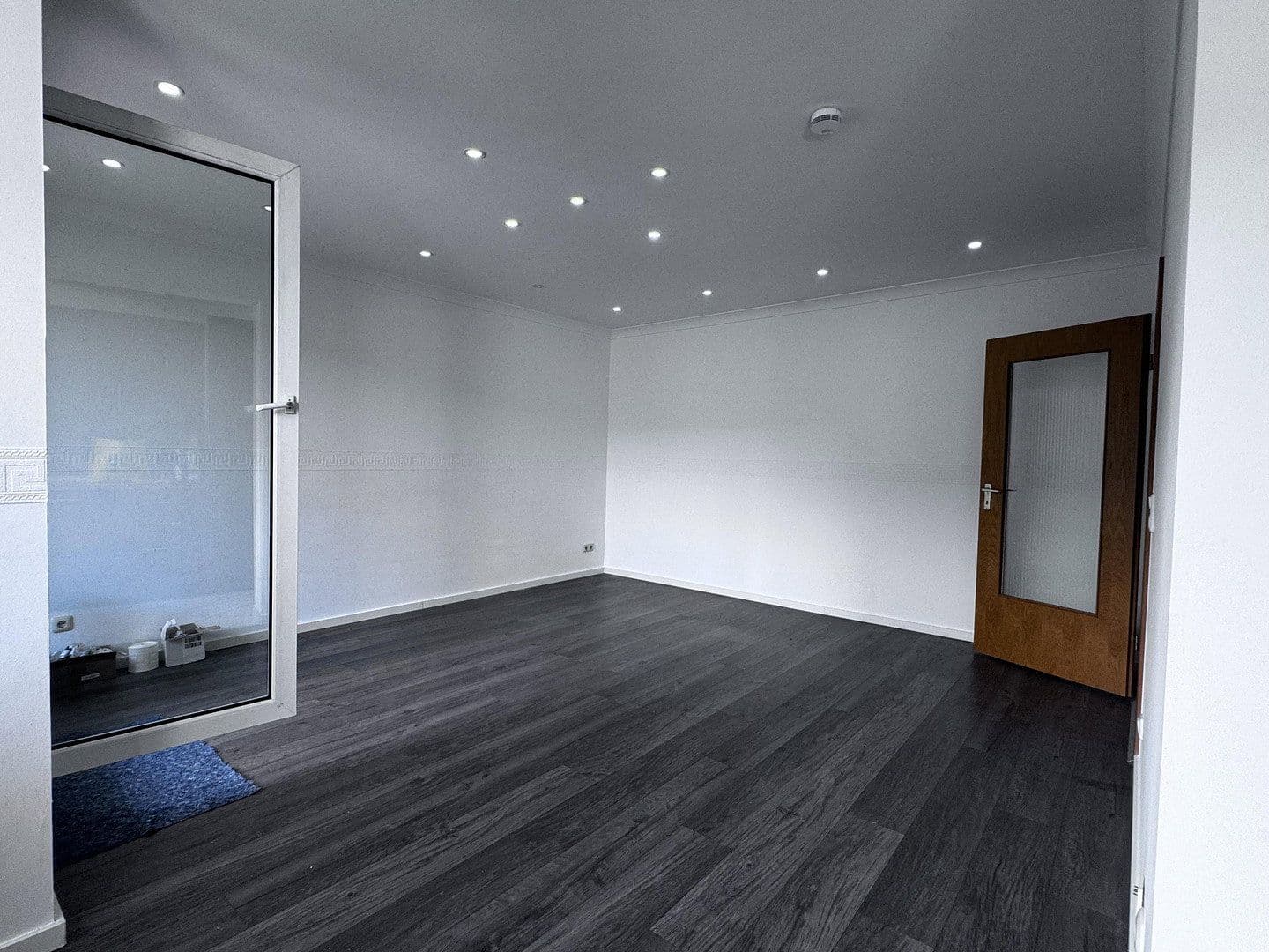Prodej bytu 2+1 52 m², Erich-Ollenhauer Straße 270a, Wiesbaden, Hessen Prodej bytu 2+1 52 m², Erich-Ollenhauer Straße 270a, Wiesbaden, Hessen