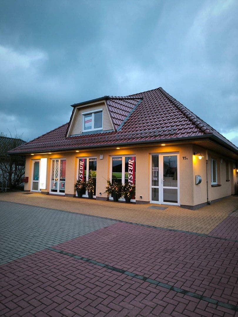 Pronájem kanceláře 90 m², Satowerstraße 75c, Kritzmow, Mecklenburg-Vorpommern Pronájem kanceláře 90 m², Satowerstraße 75c, Kritzmow, Mecklenburg-Vorpommern