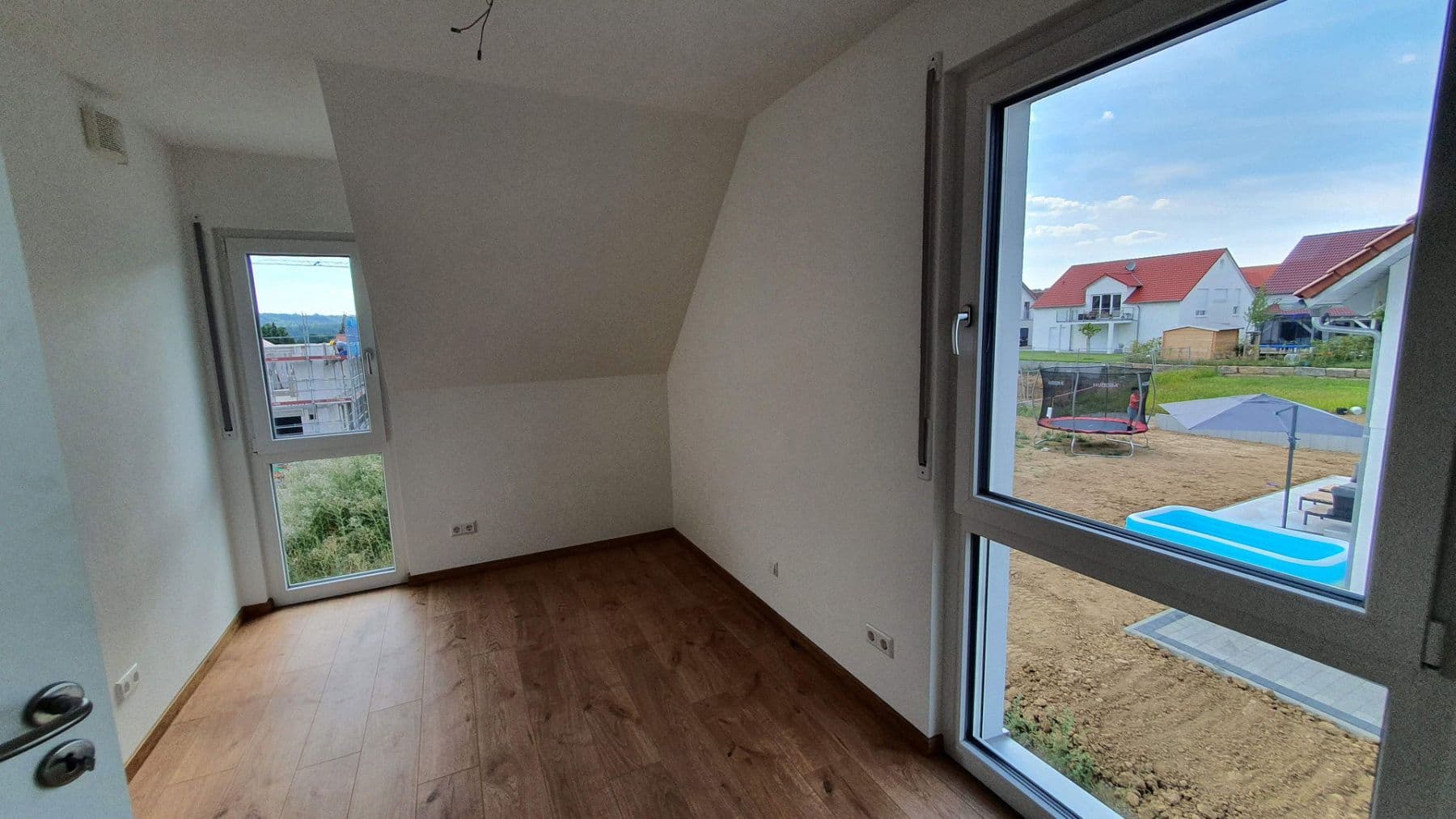 Pronájem bytu 4+kk 150 m², Schwäbisch Hall, Bádensko-Württembersko Pronájem bytu 4+kk 150 m², Schwäbisch Hall, Bádensko-Württembersko
