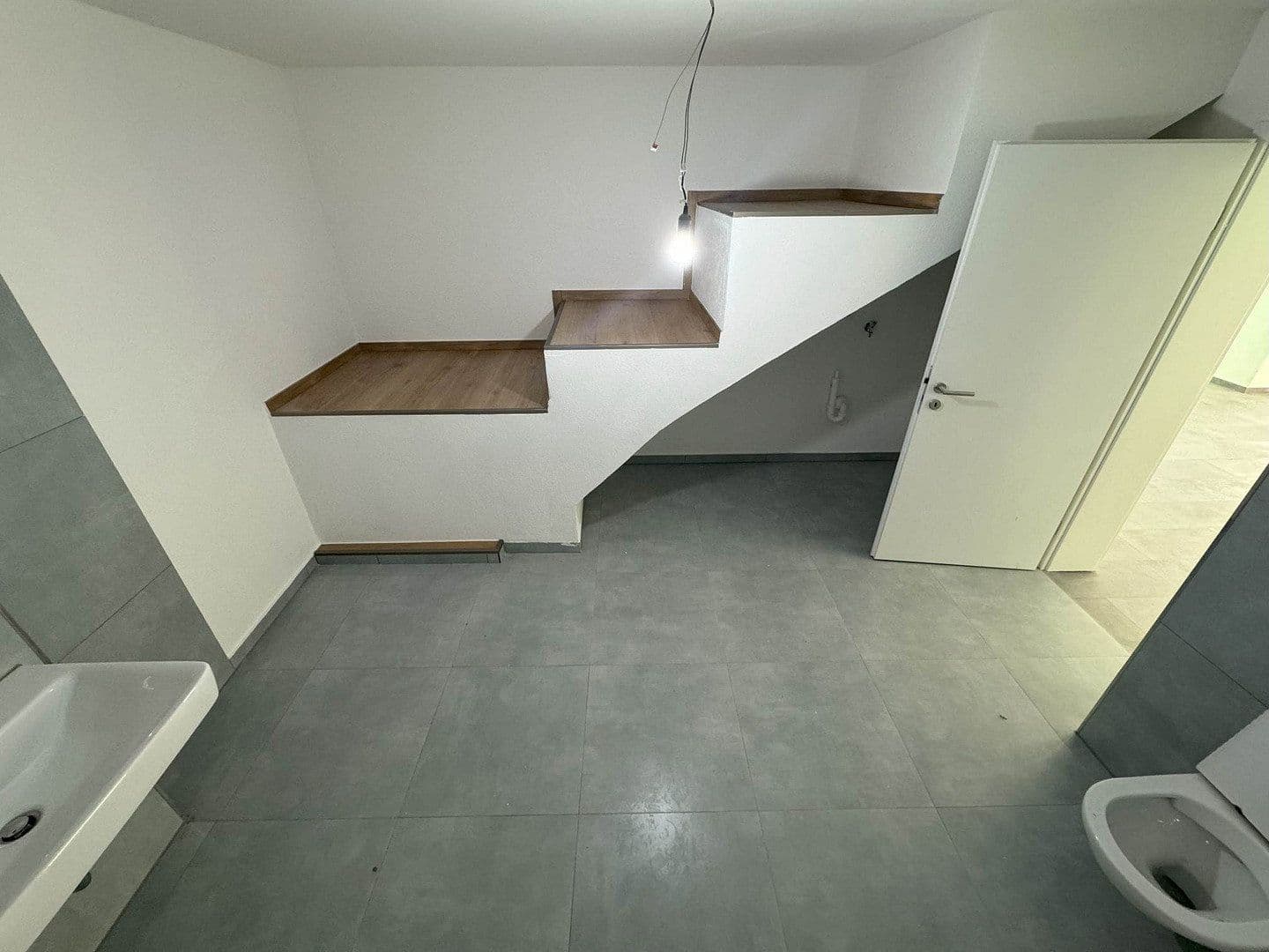 Pronájem bytu 3+1 130 m², Wehr, Porýní-Falc Pronájem bytu 3+1 130 m², Wehr, Porýní-Falc