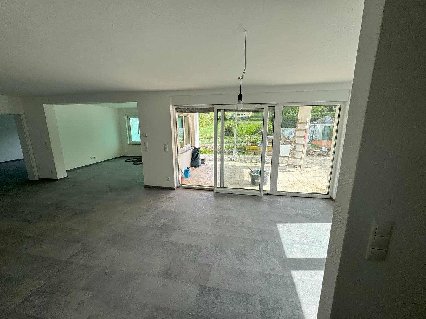 Pronájem bytu 3+1 130 m², Wehr, Porýní-Falc Pronájem bytu 3+1 130 m², Wehr, Porýní-Falc