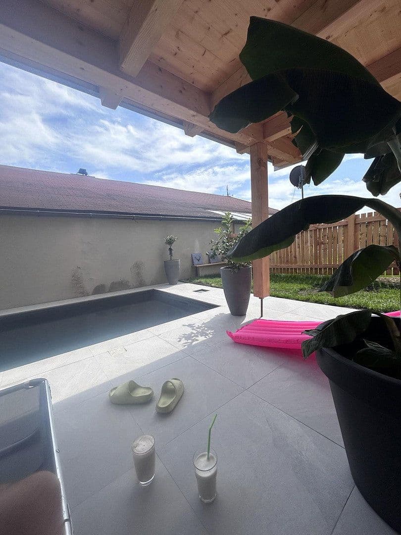 Prodej domu 146 m², pozemek 180 m², Feldkirchen-Westerham, Bavorsko Prodej domu 146 m², pozemek 180 m², Feldkirchen-Westerham, Bavorsko