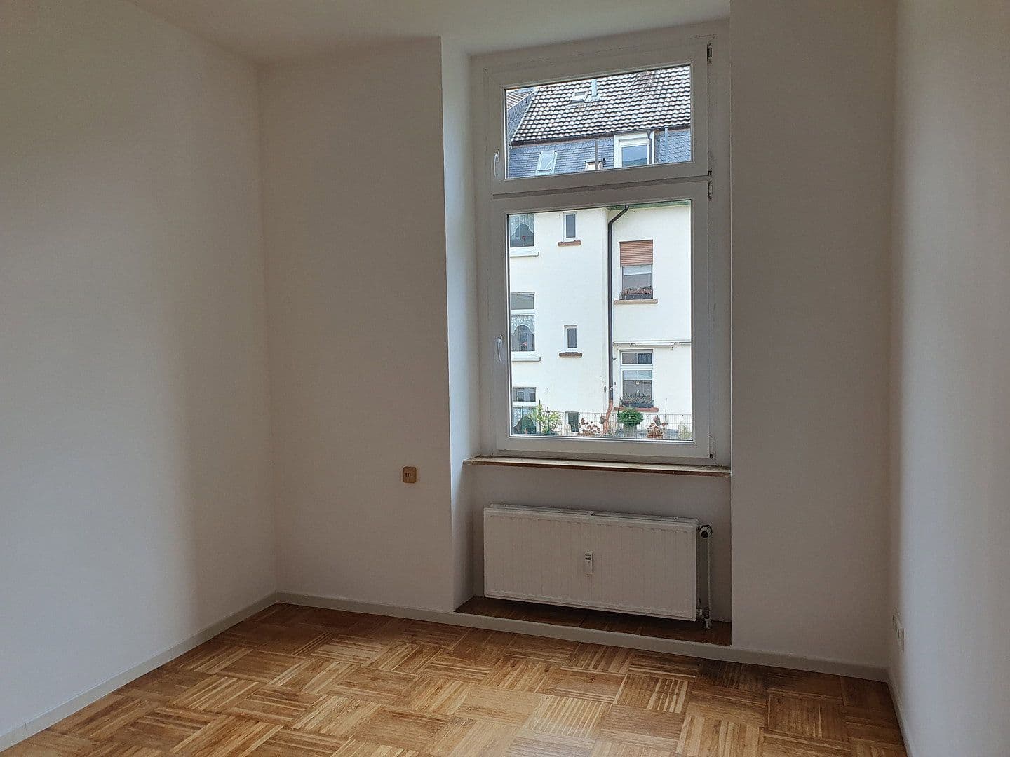 Pronájem bytu 3+1 90 m², Wuppertal OT Barmen, Severní Porýní-Vestfálsko Pronájem bytu 3+1 90 m², Wuppertal OT Barmen, Severní Porýní-Vestfálsko