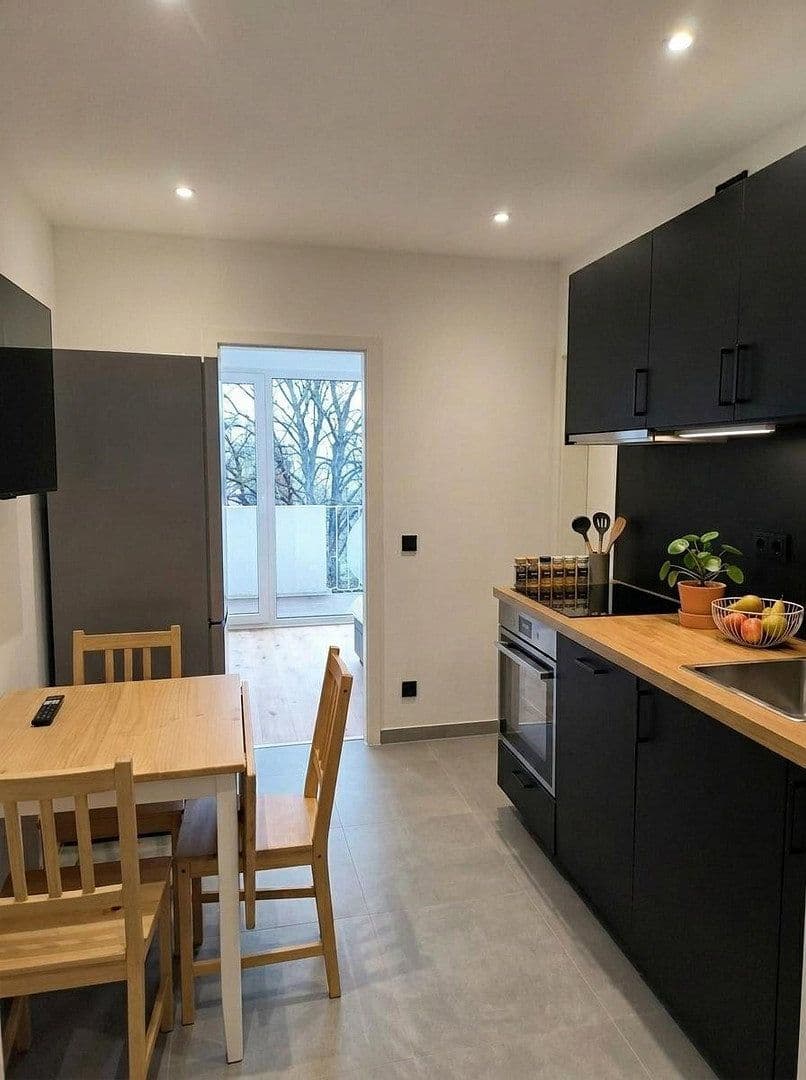 Pronájem bytu 13 m², Boschetsriederstr. 121, München, Bavorsko Pronájem bytu 13 m², Boschetsriederstr. 121, München, Bavorsko