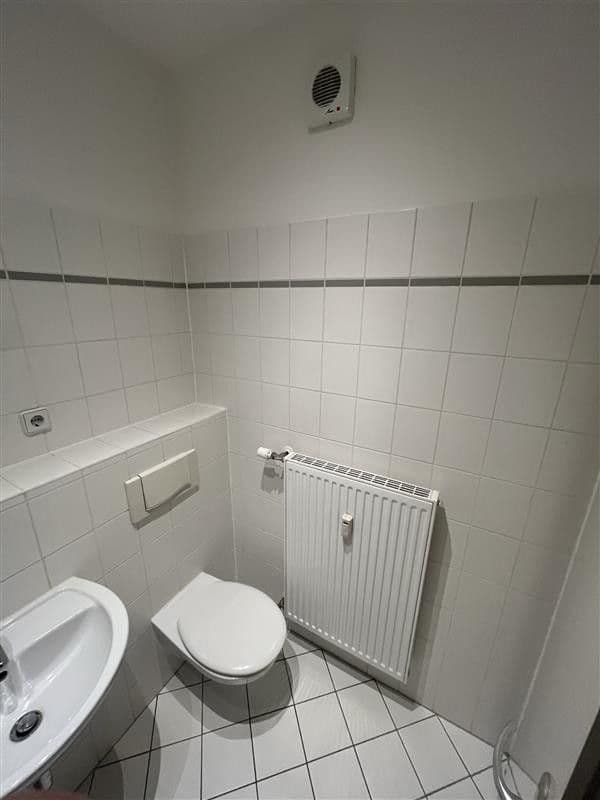 Pronájem bytu 1+1 28 m², Leberstr. 76, Berlin, Berlín Pronájem bytu 1+1 28 m², Leberstr. 76, Berlin, Berlín