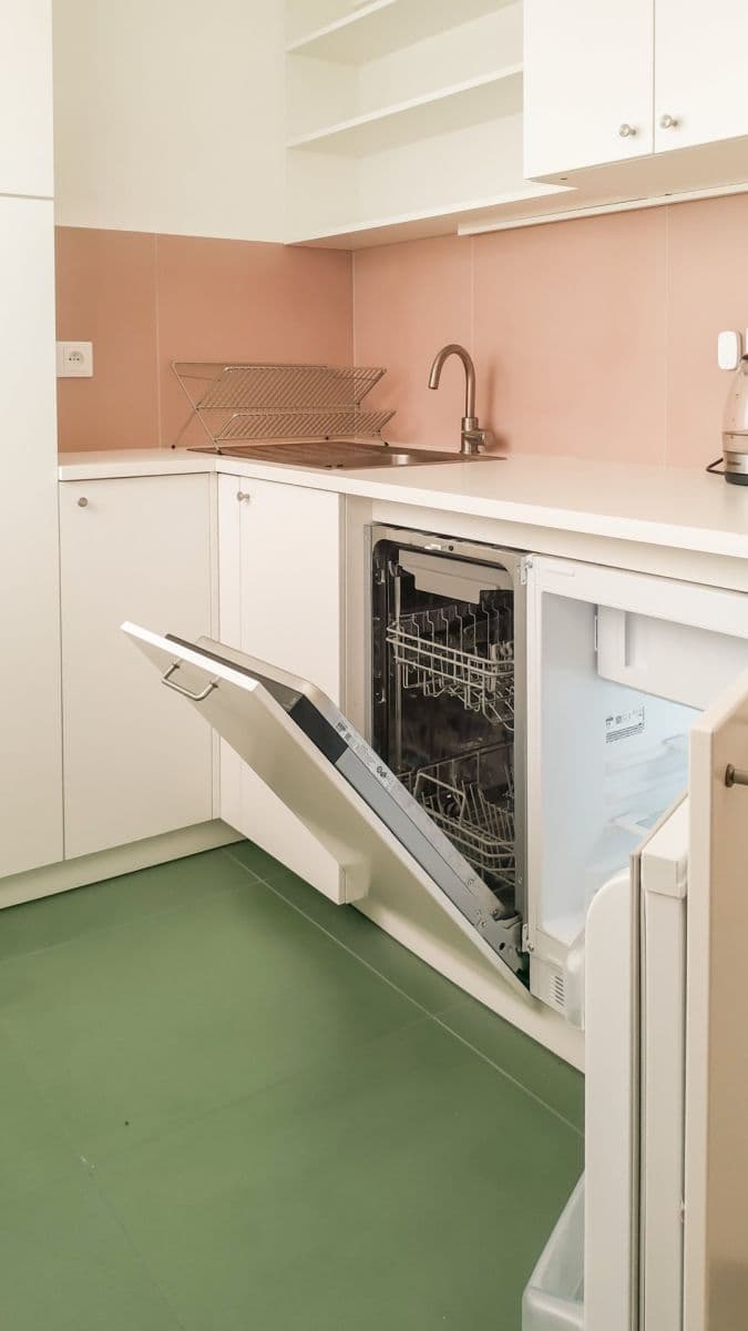 Pronájem bytu 1+kk 28 m², Semilská, Praha, Praha Pronájem bytu 1+kk 28 m², Semilská, Praha, Praha