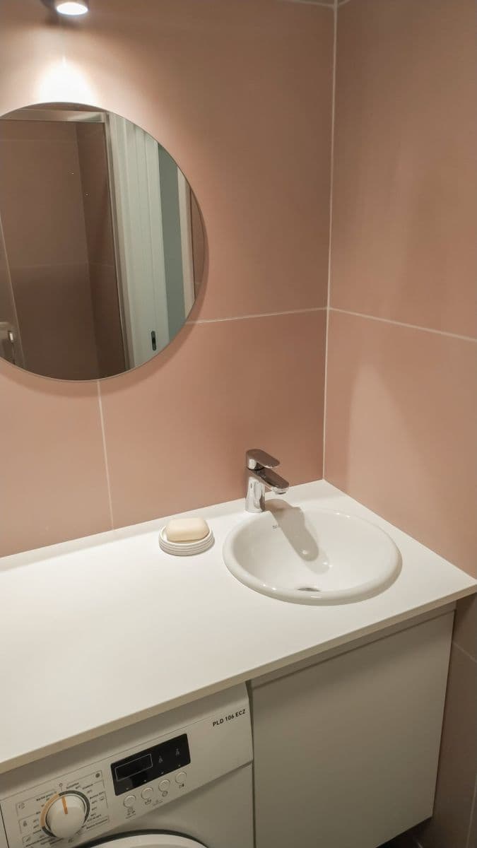 Pronájem bytu 1+kk 28 m², Semilská, Praha, Praha Pronájem bytu 1+kk 28 m², Semilská, Praha, Praha