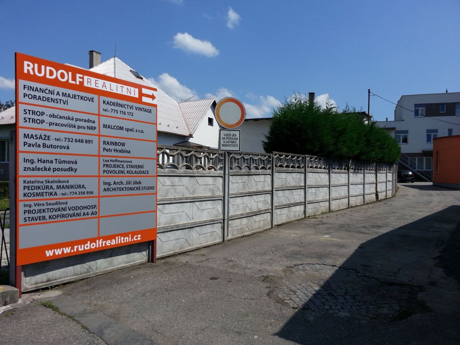 Pronájem kanceláře 23 m², Dlouhá, Zlín, Zlínský kraj Pronájem kanceláře 23 m², Dlouhá, Zlín, Zlínský kraj