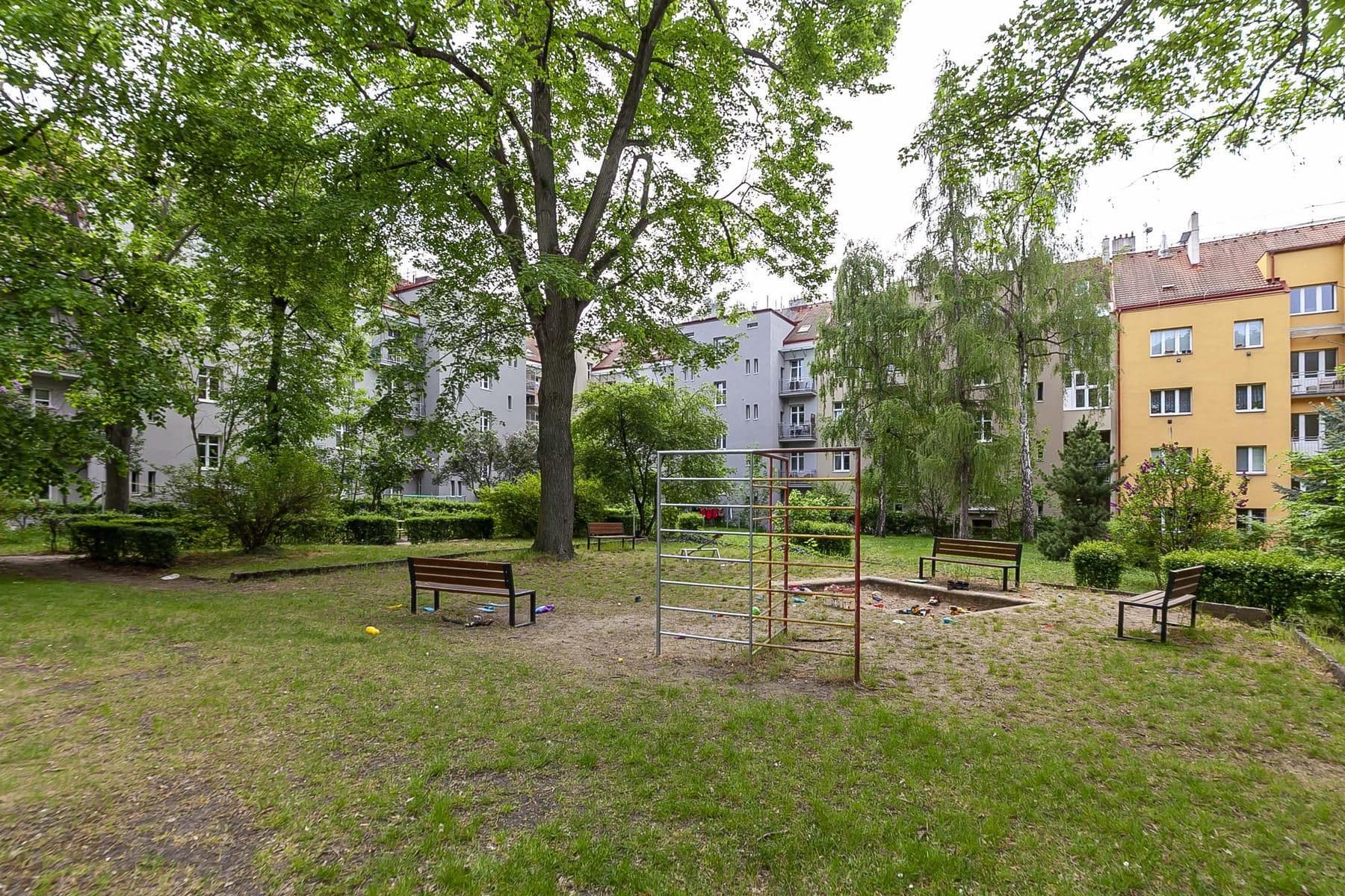 Prodej bytu 2+kk 41 m², Nemocniční, Praha, Praha Prodej bytu 2+kk 41 m², Nemocniční, Praha, Praha