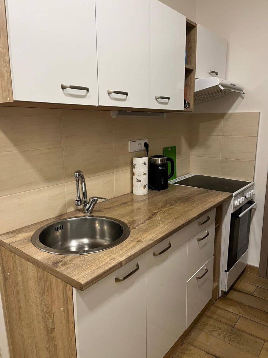 Pronájem bytu 2+kk 42 m², Lucemburská, Praha, Praha Pronájem bytu 2+kk 42 m², Lucemburská, Praha, Praha