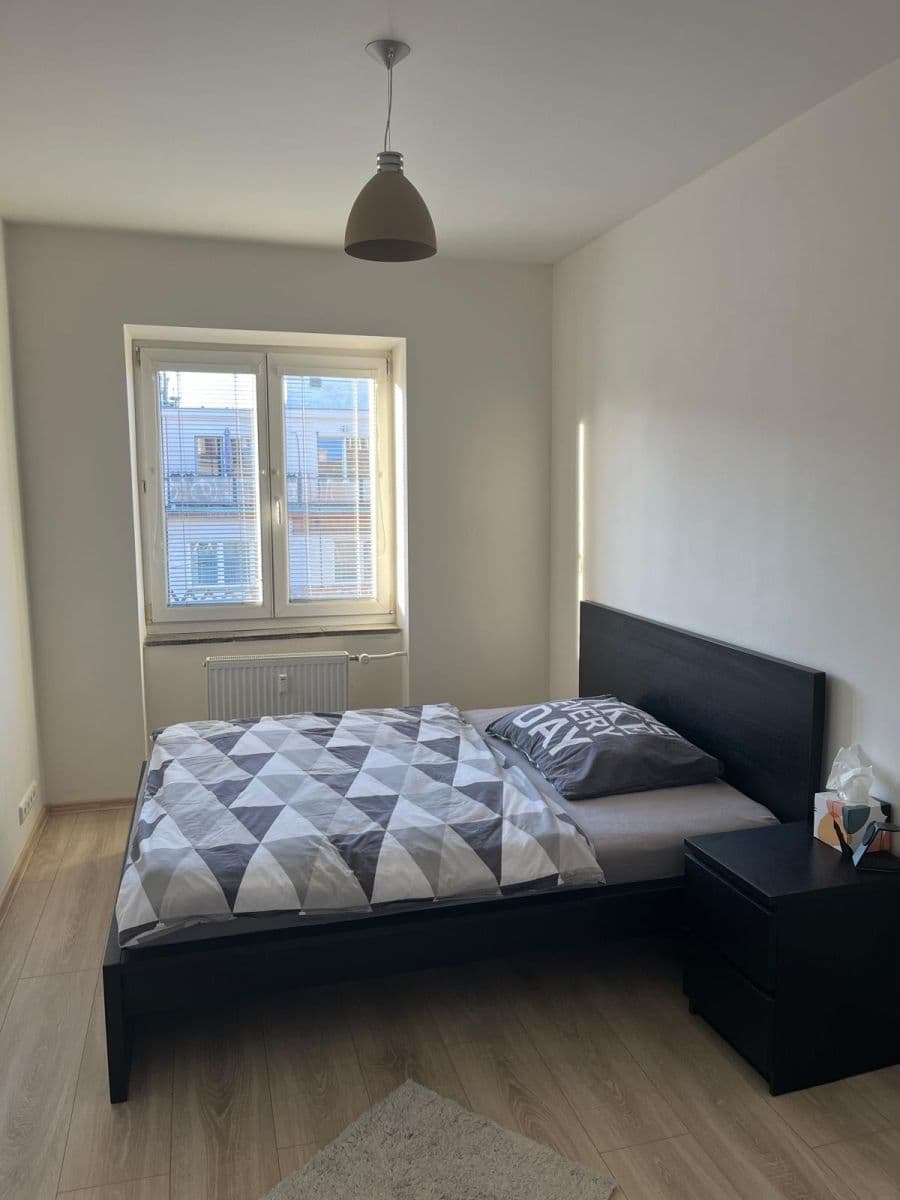 Pronájem bytu 2+kk 42 m², Lucemburská, Praha, Praha Pronájem bytu 2+kk 42 m², Lucemburská, Praha, Praha