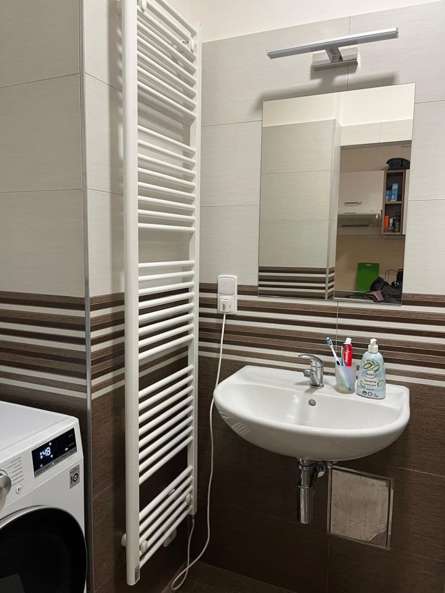 Pronájem bytu 2+kk 42 m², Lucemburská, Praha, Praha Pronájem bytu 2+kk 42 m², Lucemburská, Praha, Praha