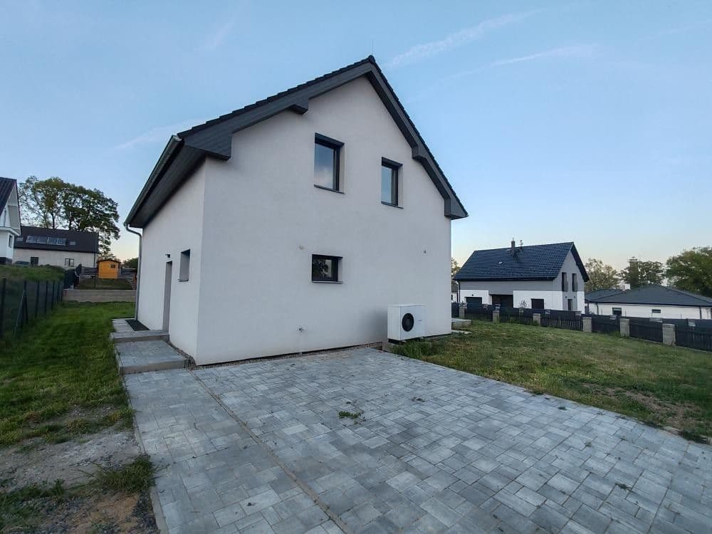 Prodej domu 207 m², pozemek 723 m², Ke Koupališti, Jirkov, Ústecký kraj Prodej domu 207 m², pozemek 723 m², Ke Koupališti, Jirkov, Ústecký kraj