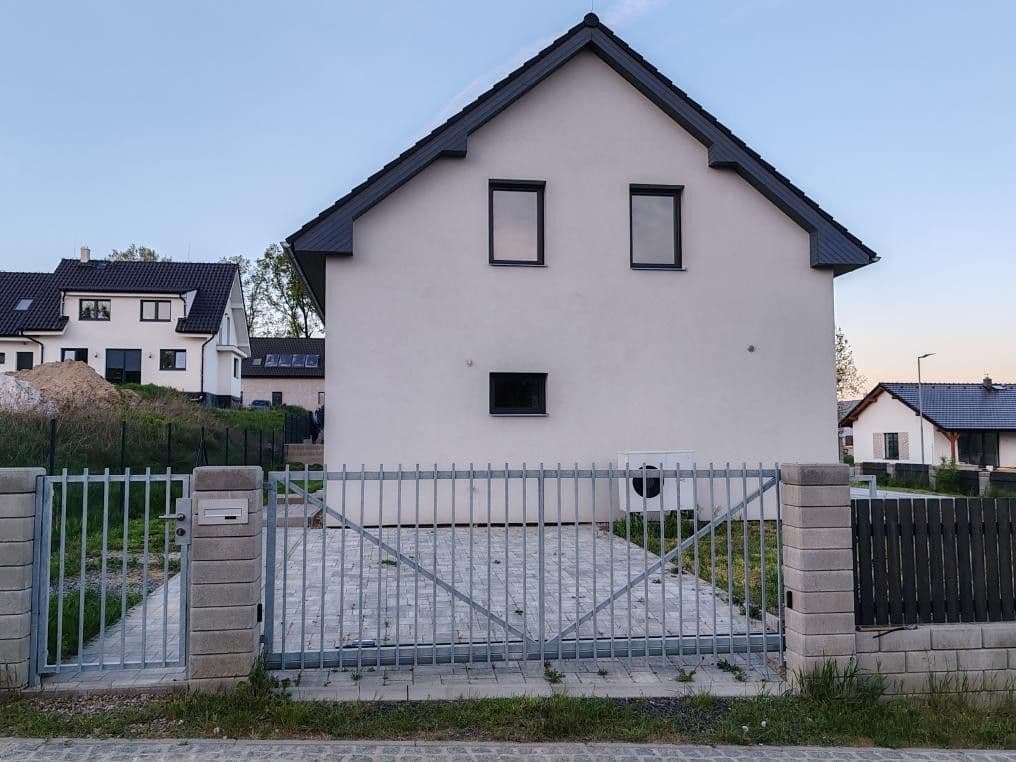Prodej domu 207 m², pozemek 723 m², Ke Koupališti, Jirkov, Ústecký kraj Prodej domu 207 m², pozemek 723 m², Ke Koupališti, Jirkov, Ústecký kraj