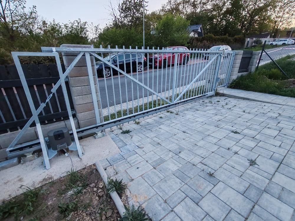 Prodej domu 207 m², pozemek 723 m², Ke Koupališti, Jirkov, Ústecký kraj Prodej domu 207 m², pozemek 723 m², Ke Koupališti, Jirkov, Ústecký kraj