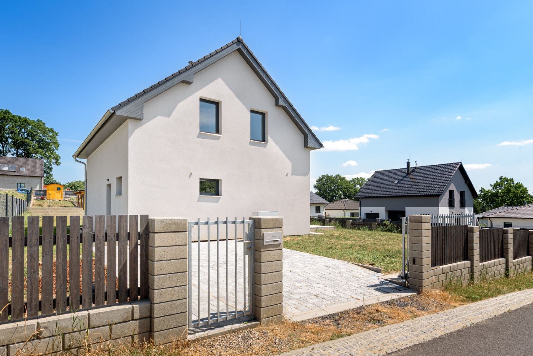 Prodej domu 207 m², pozemek 723 m², Ke Koupališti, Jirkov, Ústecký kraj Prodej domu 207 m², pozemek 723 m², Ke Koupališti, Jirkov, Ústecký kraj