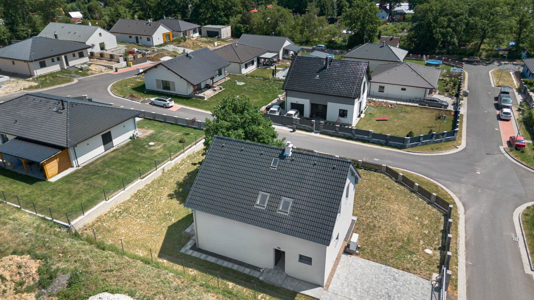 Prodej domu 207 m², pozemek 723 m², Ke Koupališti, Jirkov, Ústecký kraj Prodej domu 207 m², pozemek 723 m², Ke Koupališti, Jirkov, Ústecký kraj