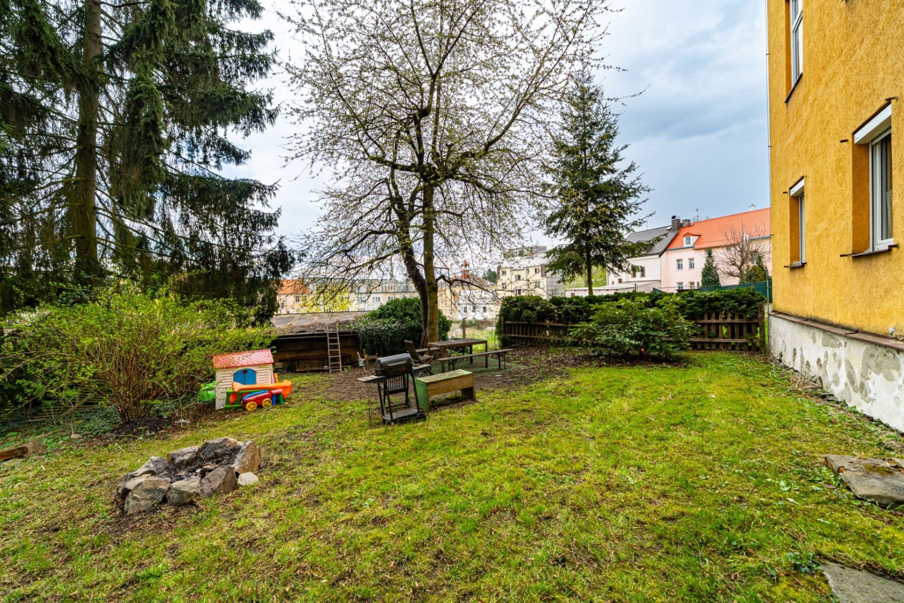 Prodej domu 320 m², pozemek 300 m², Rumunská, Karlovy Vary, Karlovarský kraj Prodej domu 320 m², pozemek 300 m², Rumunská, Karlovy Vary, Karlovarský kraj